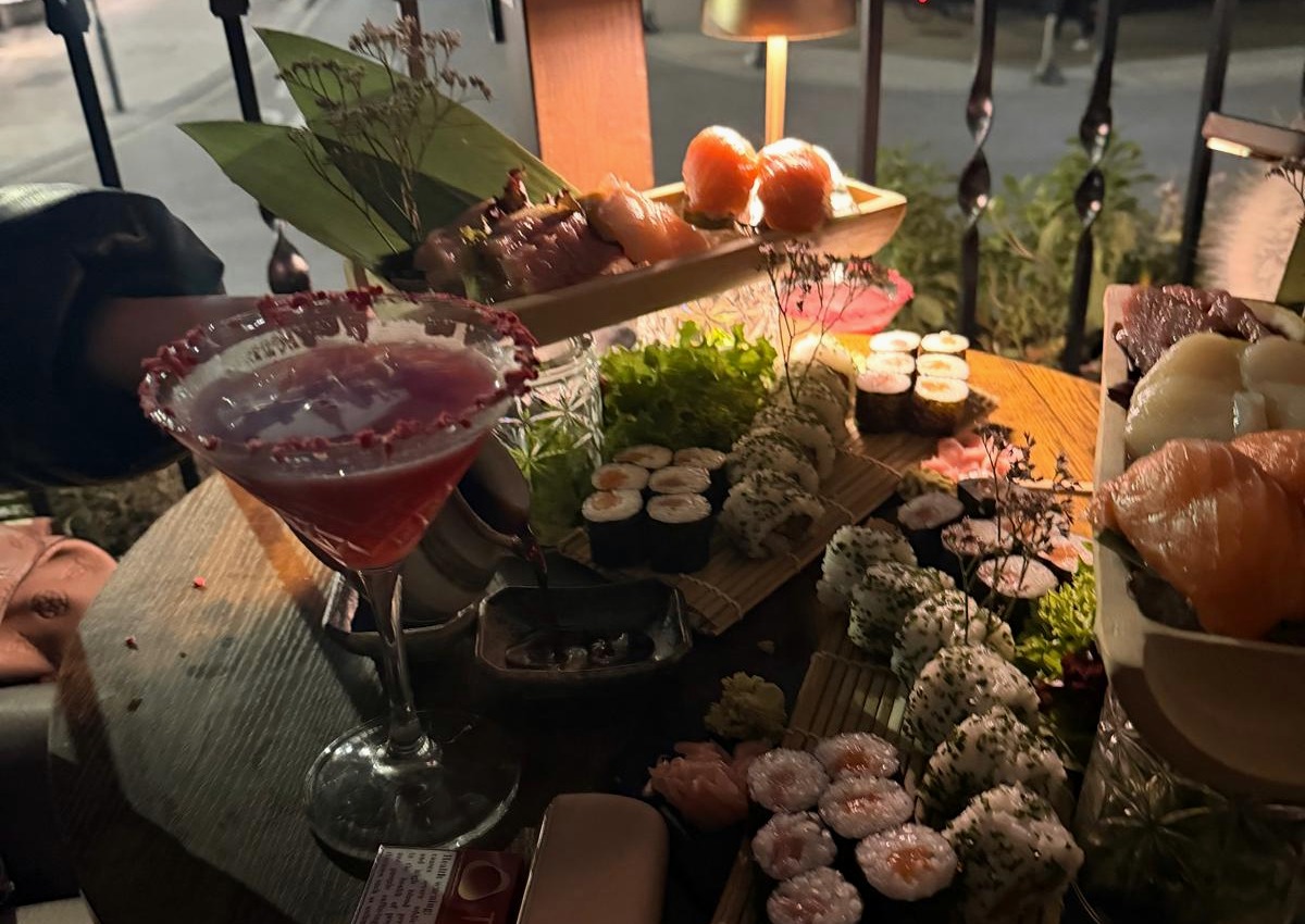 Sushi and cocktails at The Aslan Lounge